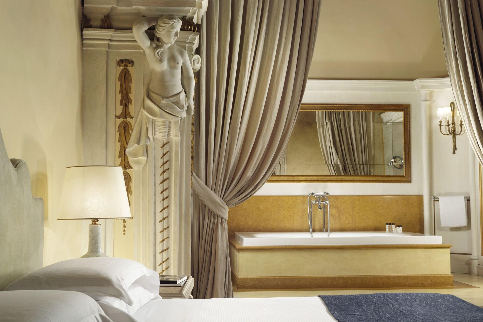 Al Palazzo Del Marchese Di Camugliano Residenza D'epoca Hotel Florenz