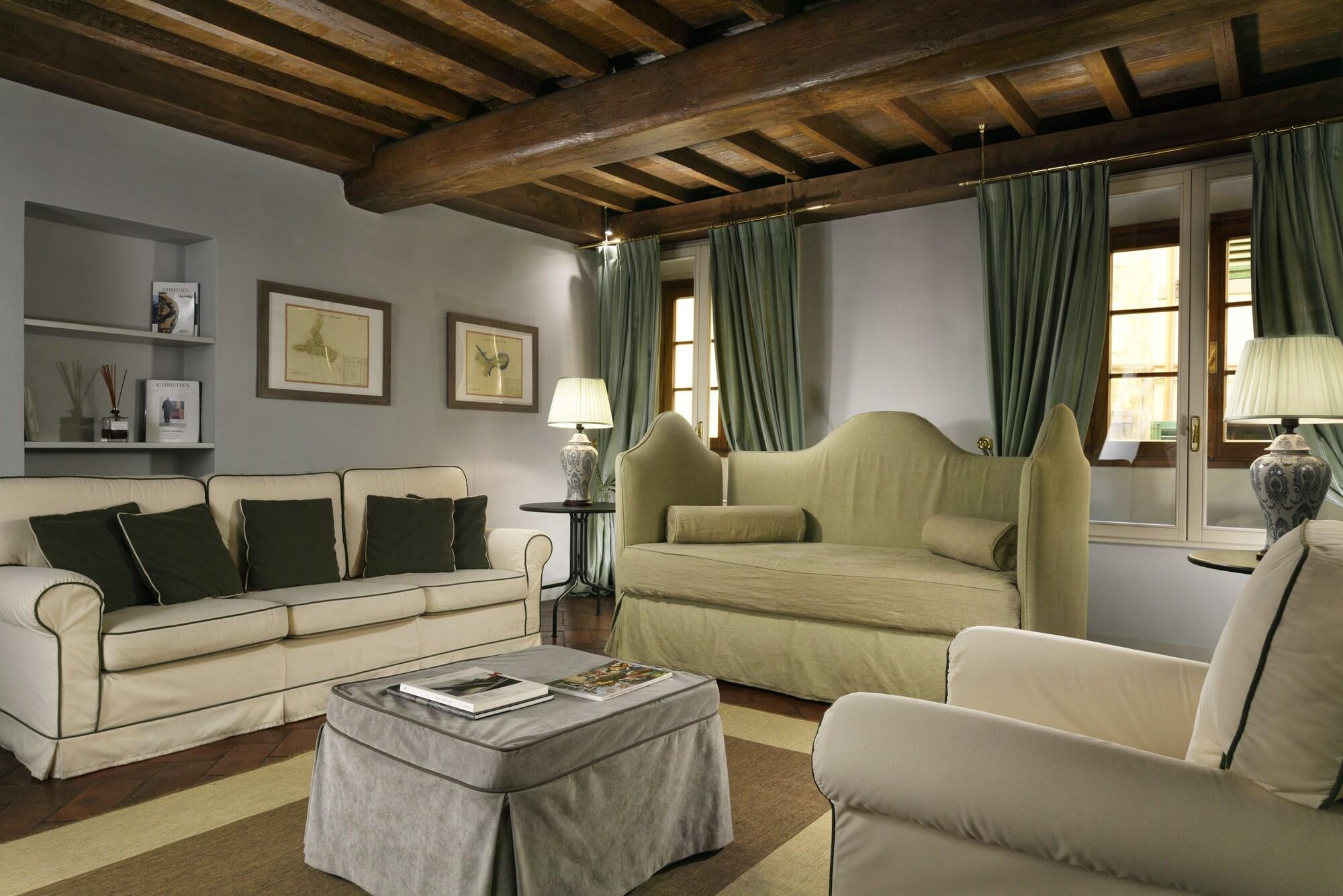 Al Palazzo Del Marchese Di Camugliano Residenza D'epoca 4* Florenz