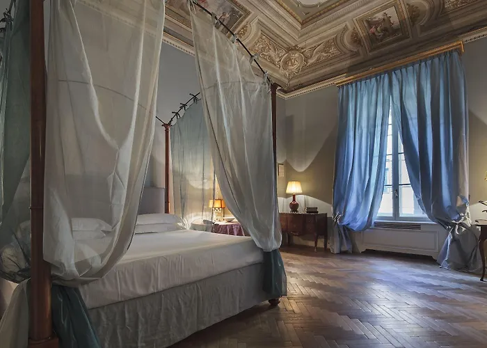 Al Palazzo del Marchese di Camugliano Residenza d\'Epoca